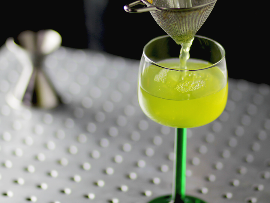 easy sour apple craft cocktail with George Clooney's tequila
