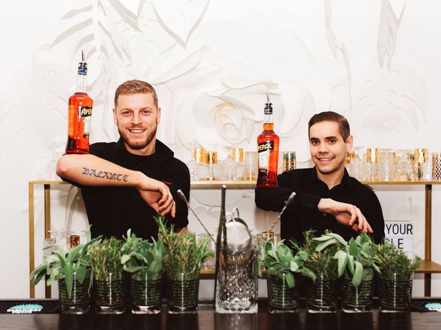 hire bartenders for events