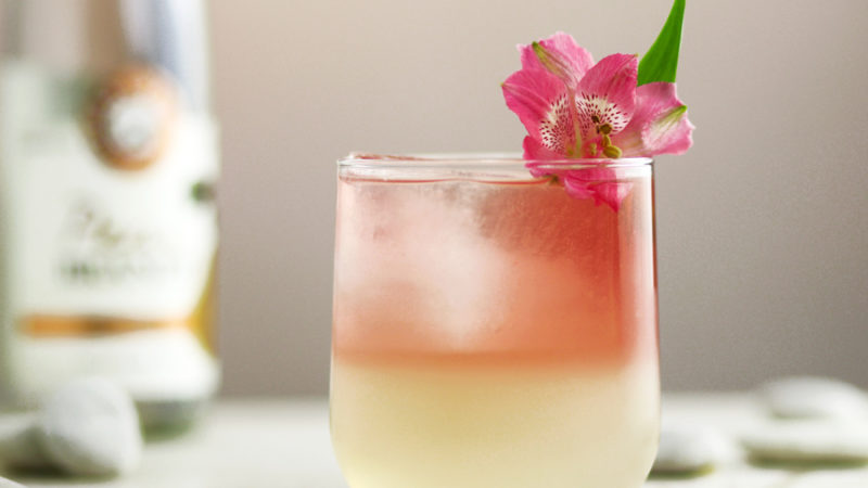 the best wedding cocktail