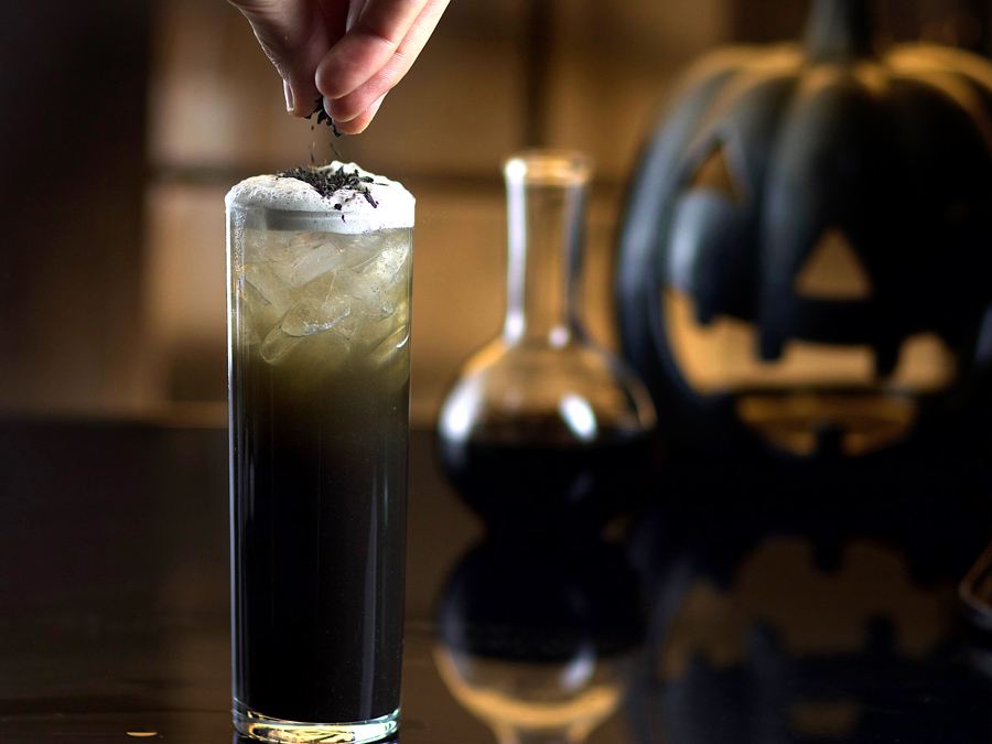 halloween cocktail for adults